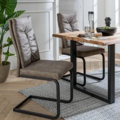 BOOOM Stühle|Freischwinger Milan