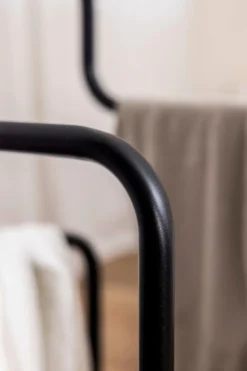 Discount Herrendiener James Garderobenständer & -Haken