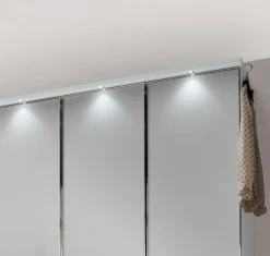 New Kranzleiste Shanghai 2 Kleiderschränke