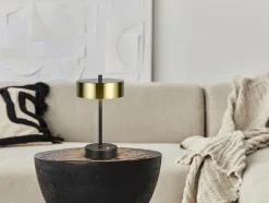 LED-Akkutischleuchte Helsby Tischlampen